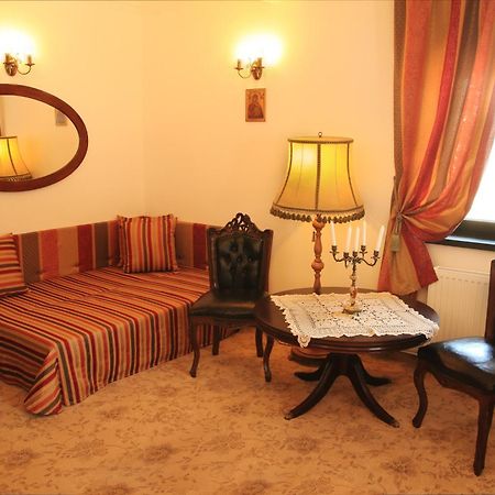 Conacul Bratescu Hotel Bran  Bagian luar foto