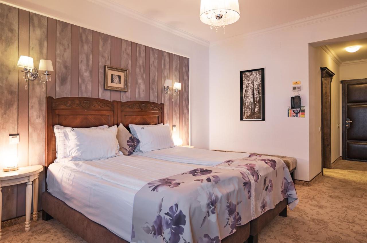 Conacul Bratescu Hotel Bran  Bagian luar foto