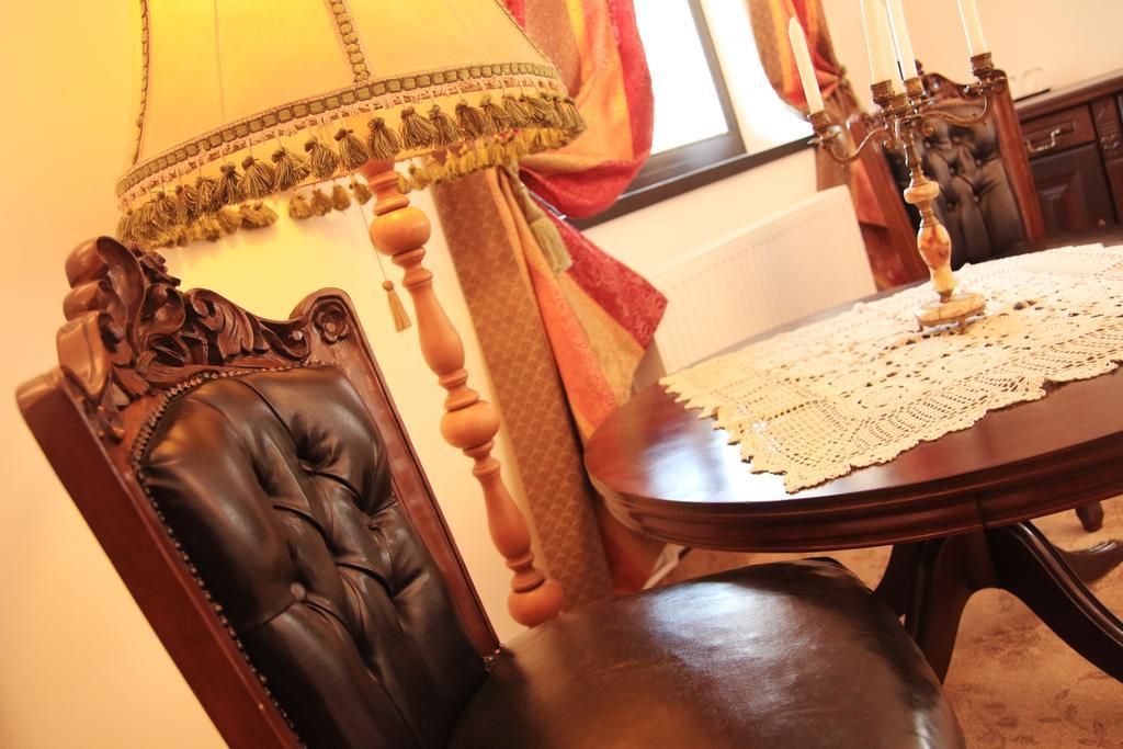 Conacul Bratescu Hotel Bran  Bagian luar foto