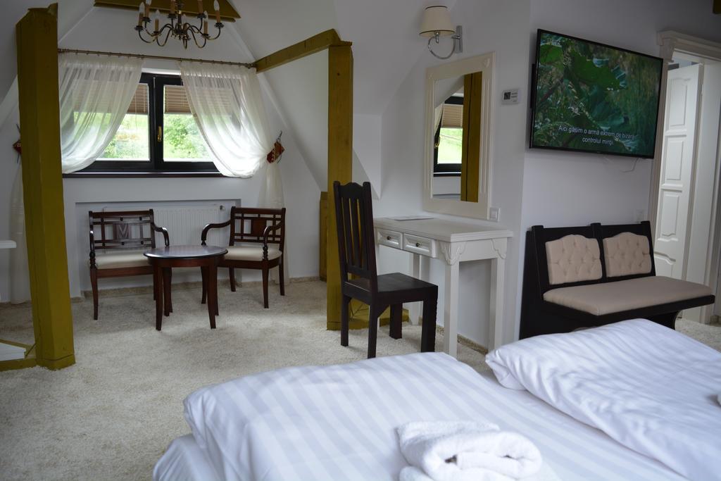 Conacul Bratescu Hotel Bran  Bagian luar foto