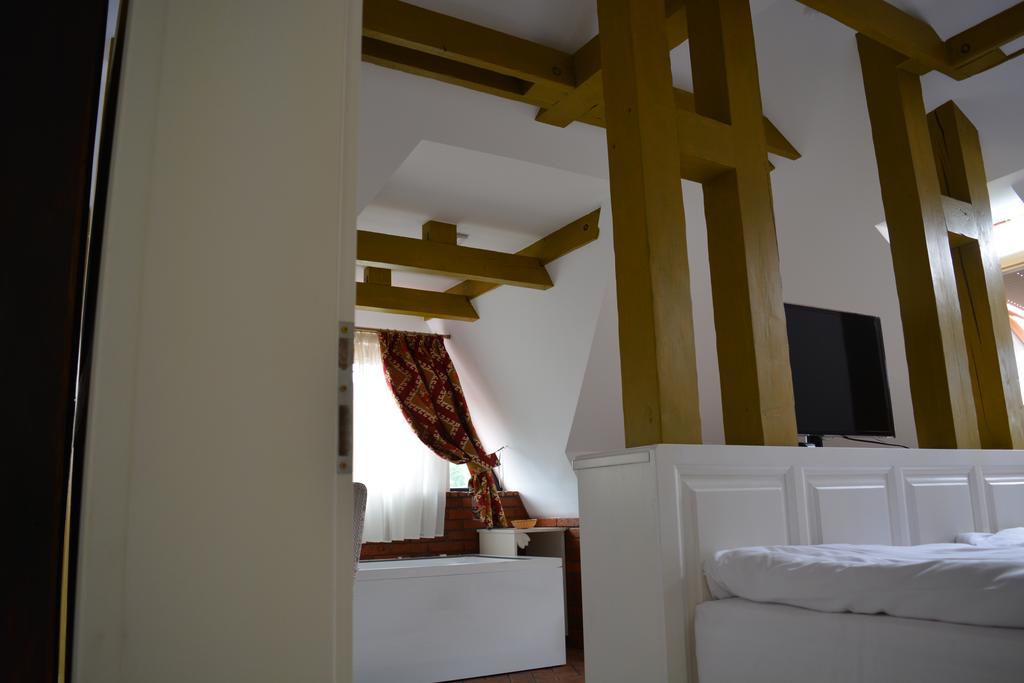 Conacul Bratescu Hotel Bran  Bagian luar foto